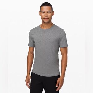 NWOT Lululemon mens 5 year basic t-shirt.
